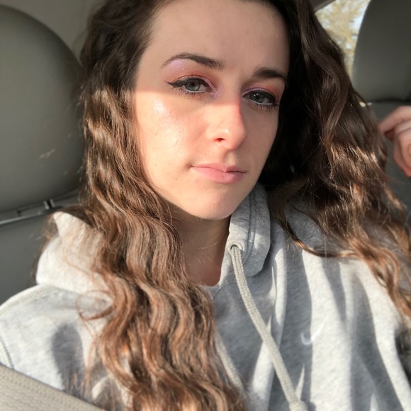 Meet your Posher, Erin - Picture 1 of 1